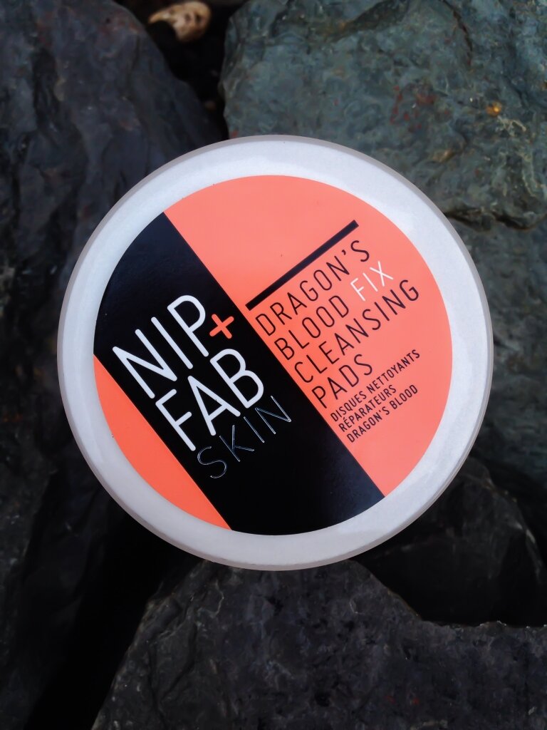 NIP+FAB Dragons Blood Range Cleansing Pads