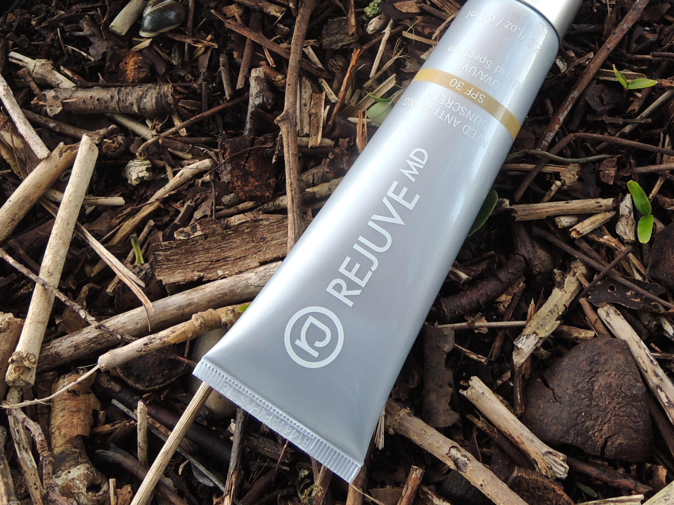 Rejuve MD Tinted Anti-Aging Sunscreen Review.