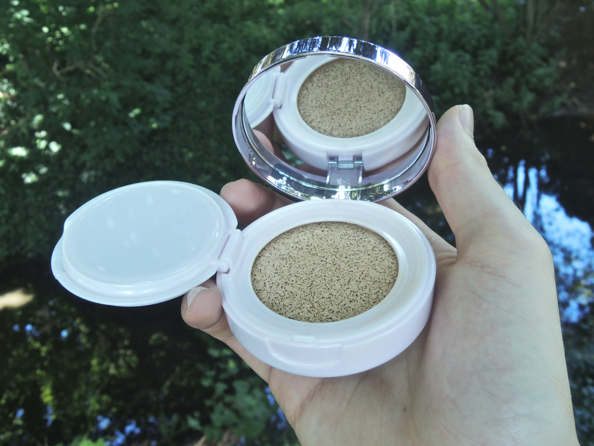 LOreal Cushion Foundation Review.